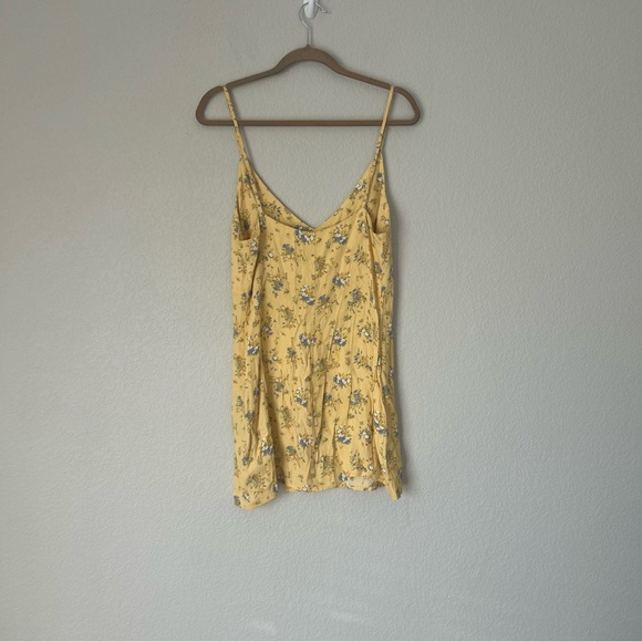 Reformation Marlowe Dress in Felicity - Picture 5 of 6